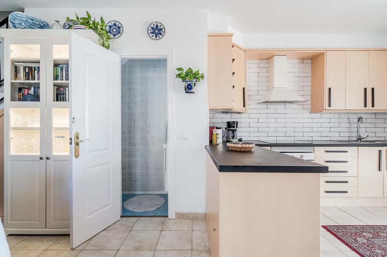 Townhouse Close To The Beach Benalmadena Spain